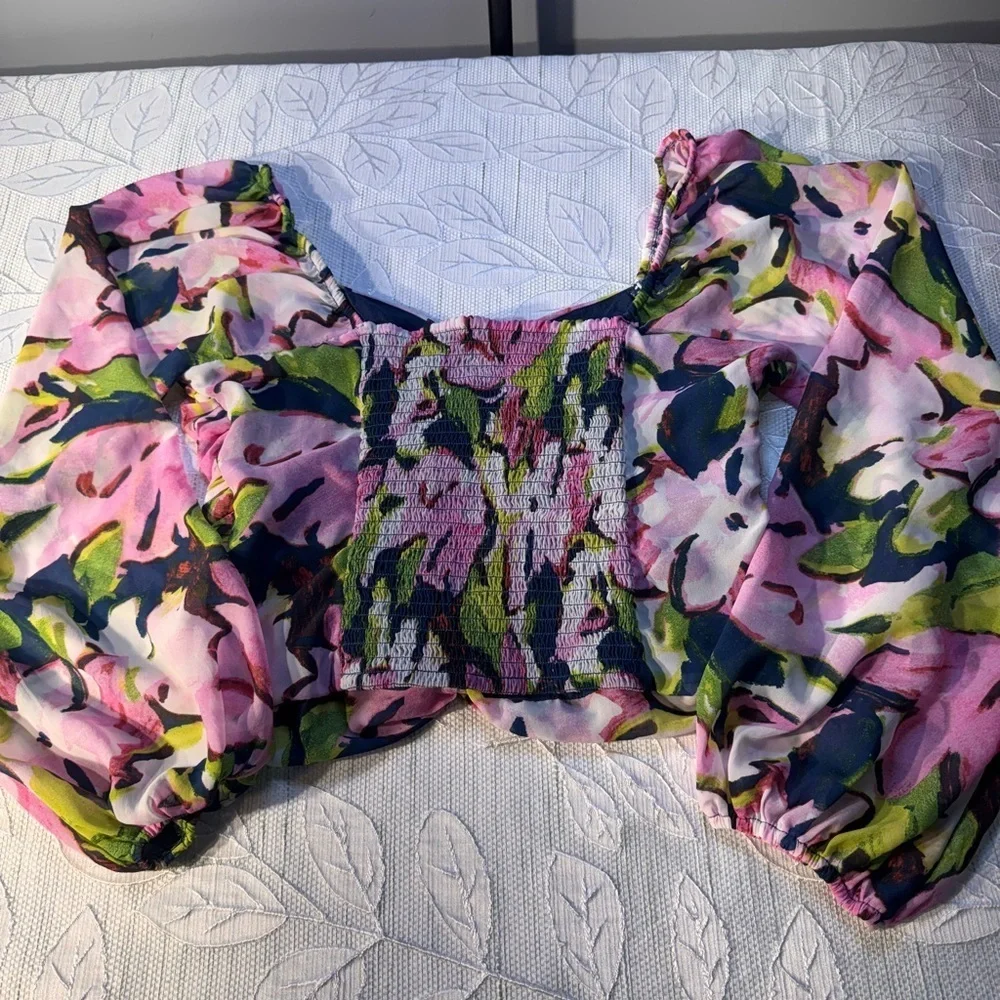 Abercrombie & Fitch gorgeous feminine